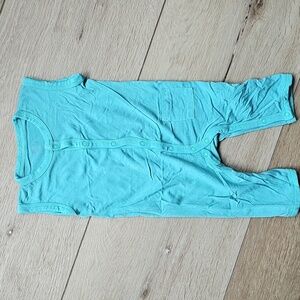 Kyte Baby Button Sleeveles Romper In Light Teal